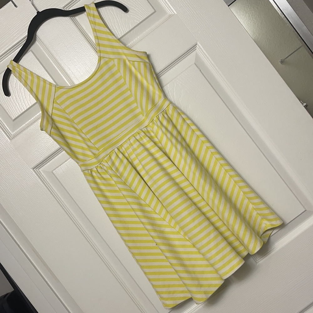 Yellow Dress - Picture 2 of 3